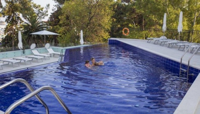 Hotel Budva poza 7