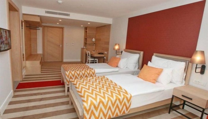 Hotel Budva poza 1