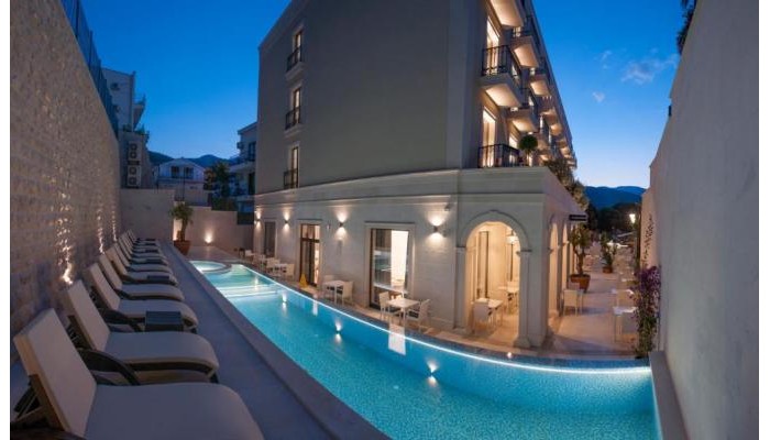 Hotel Moskva poza 19