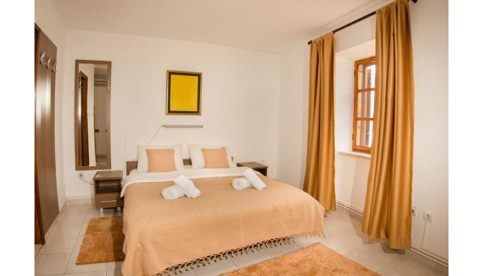 R-club Old Town Apartments poza 1
