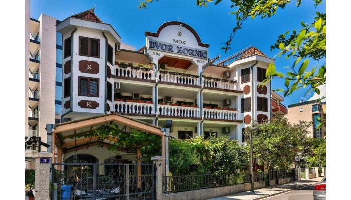 Villa Dvor Kornic poza 0